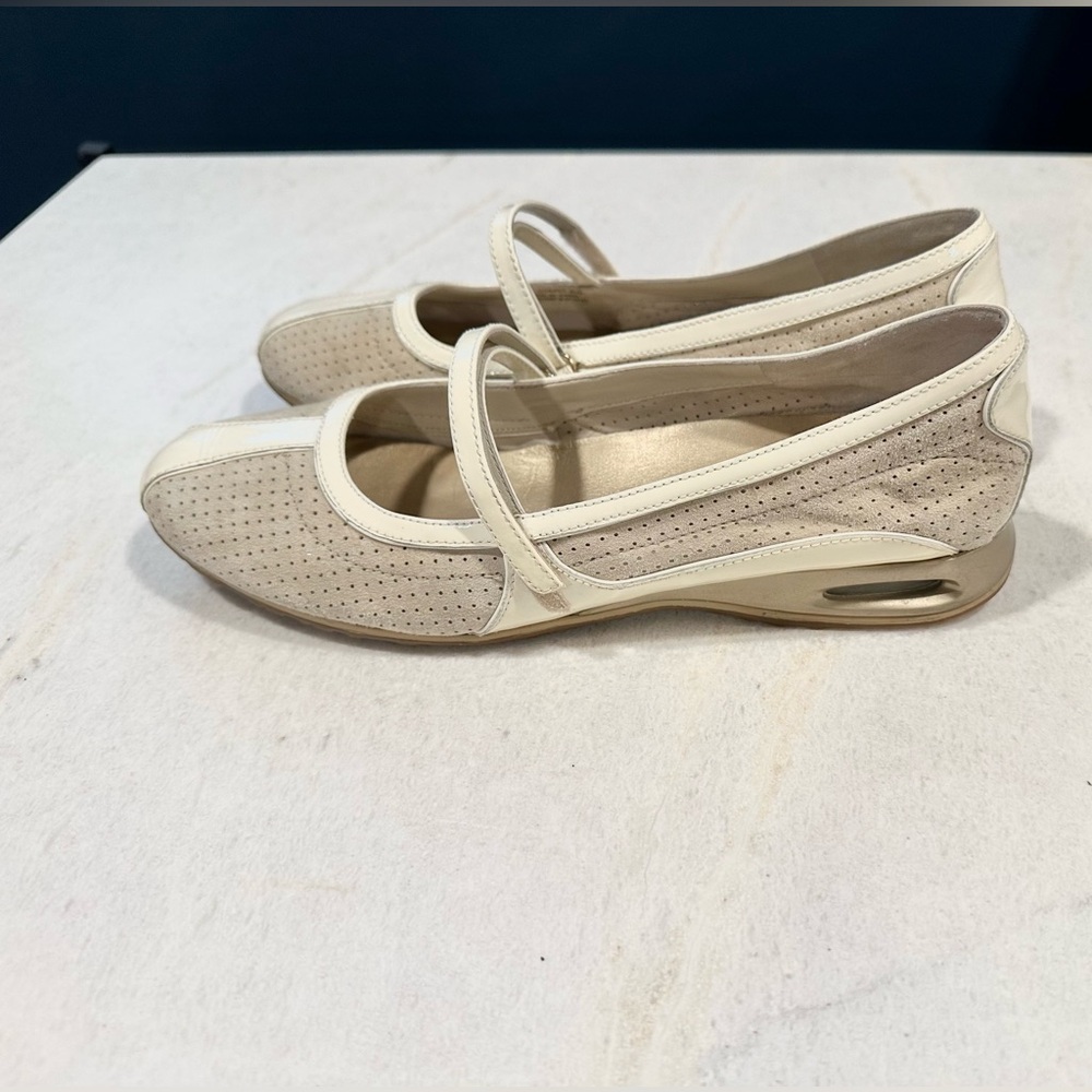 Cole Haan + Nike Air Air Bria Woven Patent Mary Jane Flats, Cream/Beige, Sz 8.5